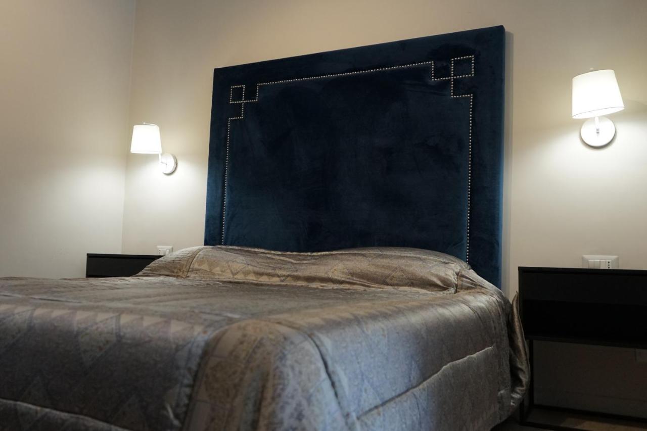 Re Di Smirne By Apulia Accommodation บารี ภายนอก รูปภาพ